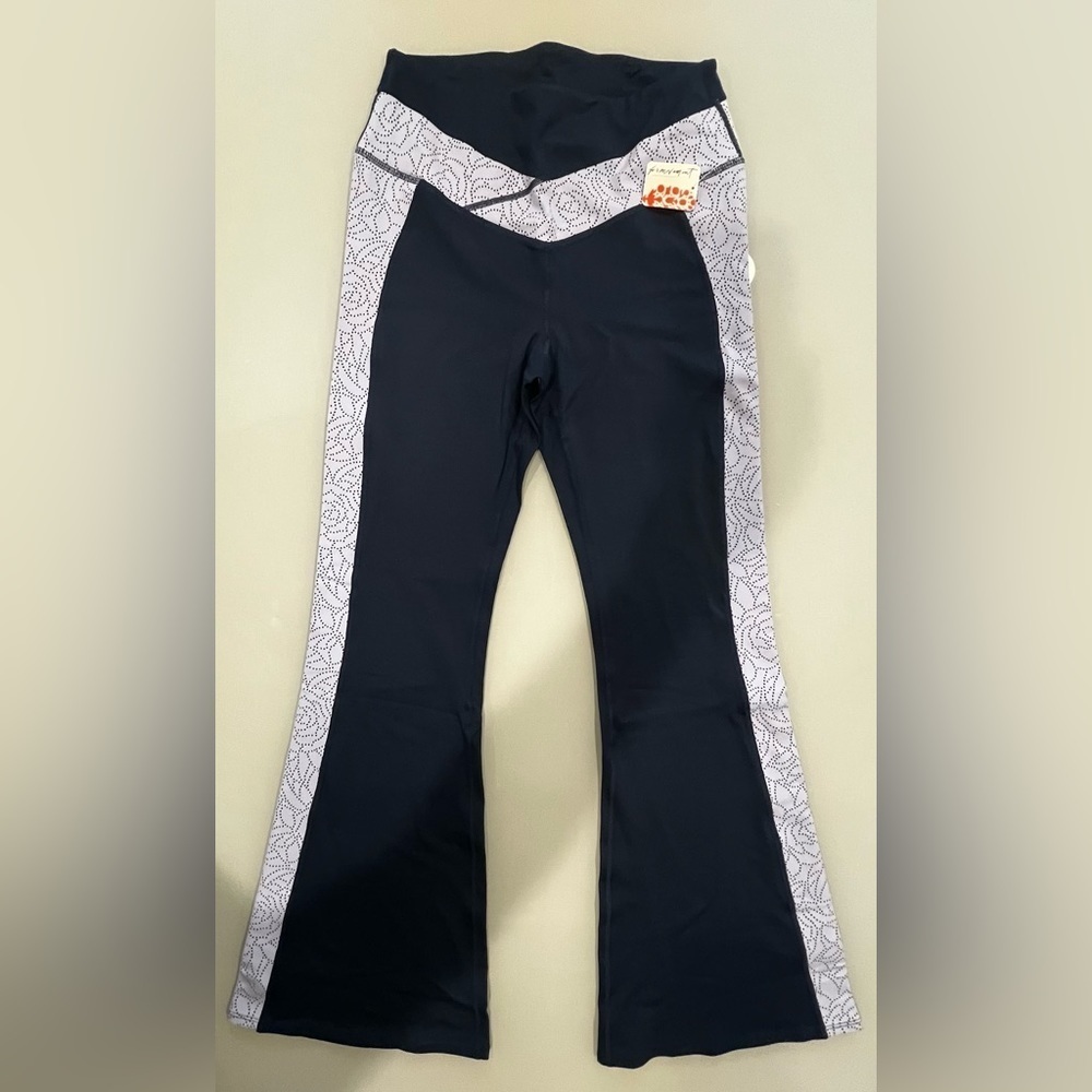NWT Lace Me Up Leggings - Picture 8 of 9
